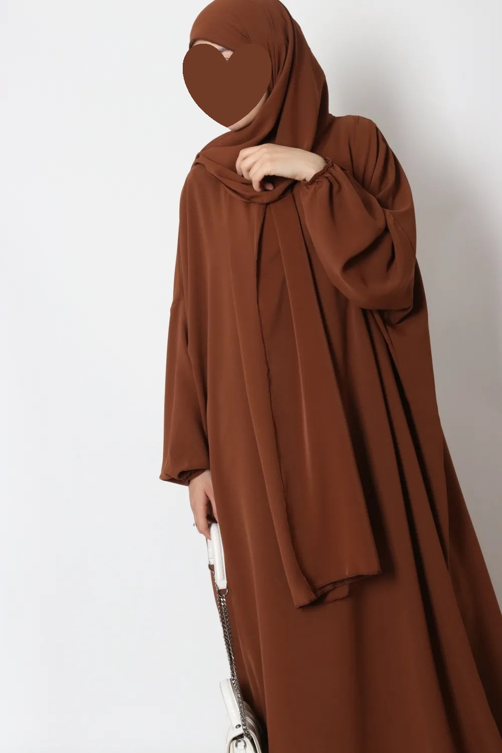 Abaya Soie de Médine avec voile intégré