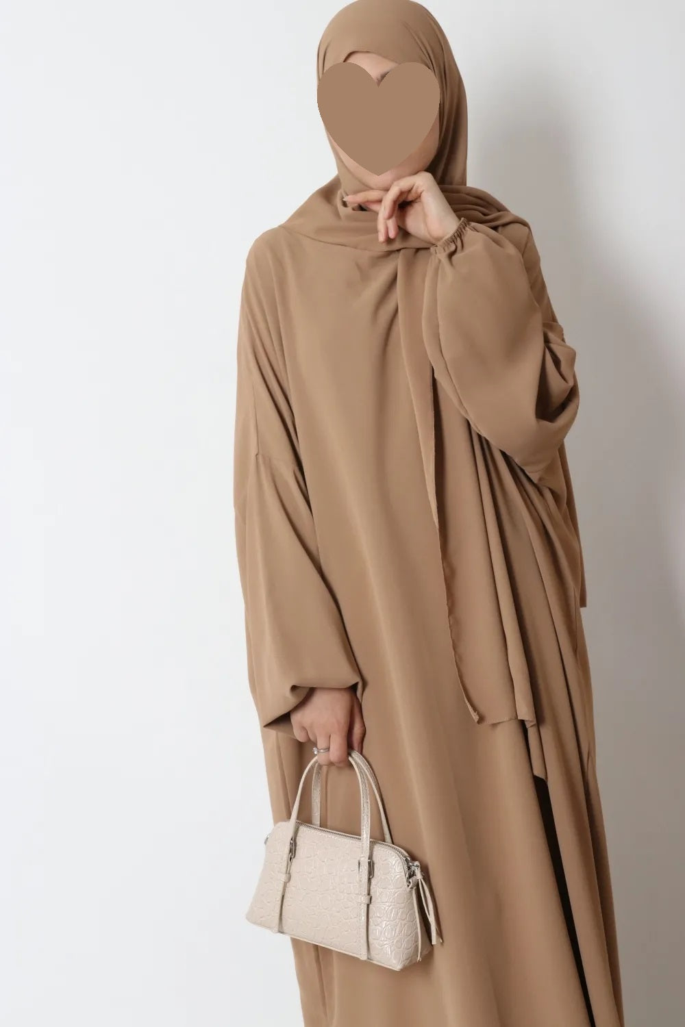 Abaya Soie de Médine avec voile intégré